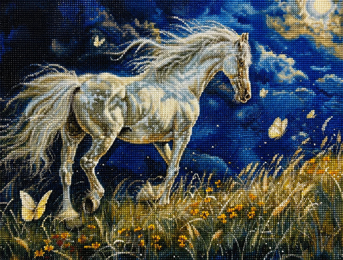 White With Gray Horse Diamond Art Kit